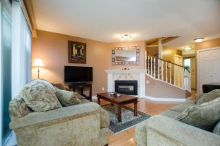 Photo 2: 28 10011 SWINTON Crescent in Richmond: McNair Townhouse for sale in "EDGEMERE GARDENS" : MLS®# R2196419