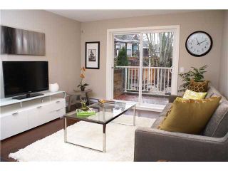 Photo 4: 13 333 E 33RD Avenue in Vancouver: Main Townhouse for sale in "WALK TO MAIN" (Vancouver East)  : MLS®# V858426