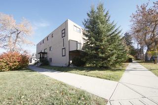 Photo 1: 5 810 2 Street NE in Calgary: Crescent Heights Apartment for sale : MLS®# A2085883