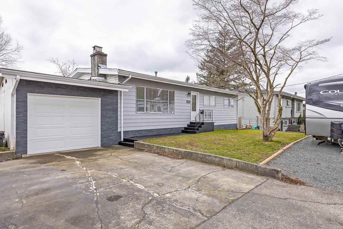 Main Photo: 32142 7 Avenue in Mission: Mission BC House for sale : MLS®# R2574640