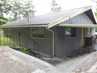 Photo 6: 12473 MALCOLM Road in Madeira Park: Pender Harbour Egmont House for sale in "BEAVER ISLAND" (Sunshine Coast)  : MLS®# R2168067
