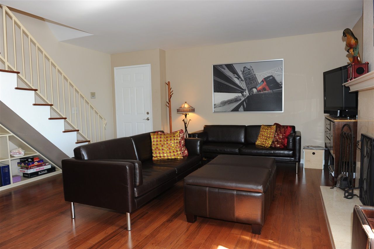 Main Photo: UNIVERSITY HEIGHTS Condo for sale : 2 bedrooms : 4580 Ohio St #11 in San Diego