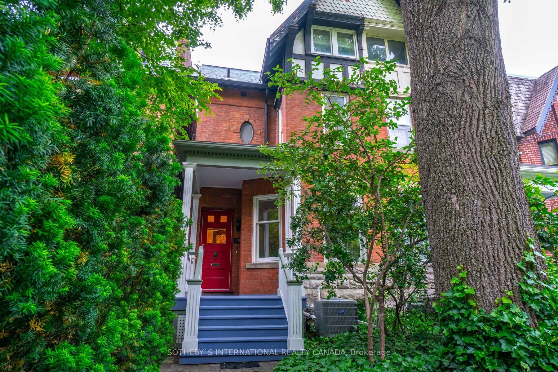 Main Photo: 378 Sumach Street in Toronto: Cabbagetown-South St. James Town House (2 1/2 Storey) for sale (Toronto C08)  : MLS®# C6125388