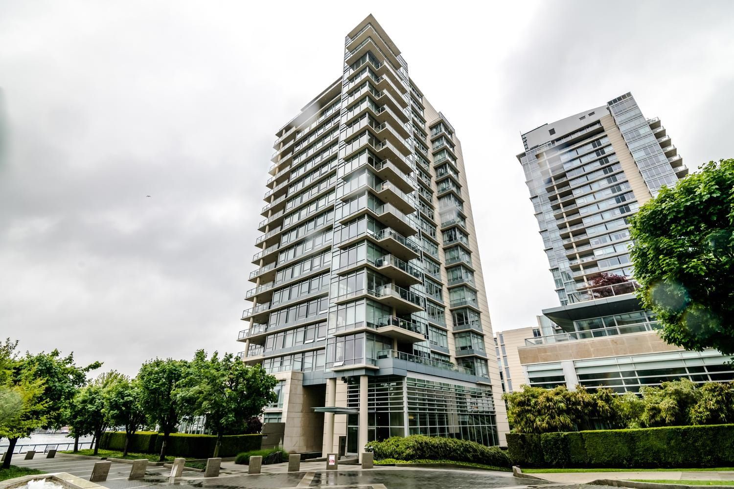 Main Photo: 903 1515 HOMER Mews in Vancouver: Yaletown Condo for sale in "King's Landing" (Vancouver West)  : MLS®# R2810981
