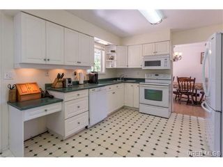 Photo 4: 2862 Sunvale Pl in VICTORIA: La Goldstream House for sale (Langford)  : MLS®# 730242