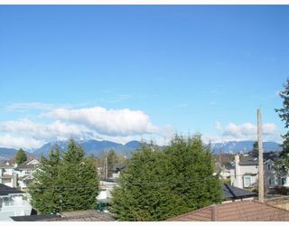 Photo 2: 3033 W 21ST Avenue in Vancouver: Arbutus House for sale (Vancouver West)  : MLS®# V699977