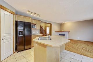 Photo 10: 38 SOMERSIDE Crescent SW in Calgary: Somerset House for sale : MLS®# C4142576