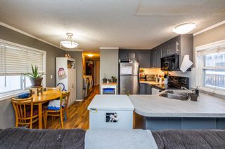 Photo 3: 6885 LANGER Crescent in Prince George: Hart Highway Manufactured Home for sale (PG City North (Zone 73))  : MLS®# R2641633