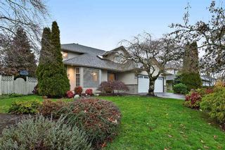 Photo 2: 18617 60A Avenue in Surrey: Cloverdale BC House for sale in "Eaglecrest" (Cloverdale)  : MLS®# R2324863