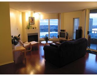 Photo 5: 1204 1135 QUAYSIDE Drive in New Westminster: Quay Condo for sale in "ANCHOR POINTE" : MLS®# V796798