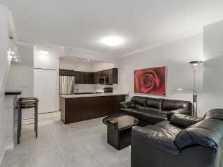 Photo 5: 1190 RICHARDS Street in Vancouver: Yaletown Townhouse for sale in "Park Plaza" (Vancouver West)  : MLS®# V1122605