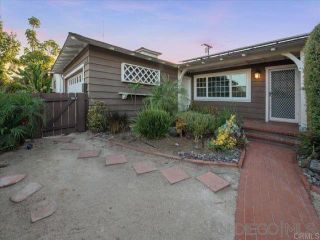 Photo 4: EL CAJON House for sale : 5 bedrooms : 896 Murray Dr
