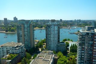 Photo 5: 2701 1201 MARINASIDE Crescent in Vancouver: Yaletown Condo for sale in "The Peninsula" (Vancouver West)  : MLS®# R2602027