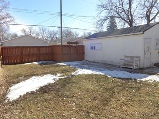 Photo 15: 739 Isbister Street in Winnipeg: Crestview Residential for sale (5H)  : MLS®# 202105327