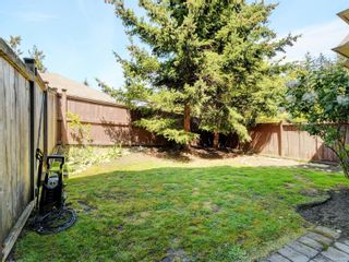 Photo 2: D 2220 Sooke Rd in Colwood: Co Hatley Park Row/Townhouse for sale : MLS®# 930477