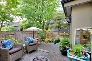 Photo 9: 106 245 W 15TH Street in North Vancouver: Central Lonsdale Townhouse for sale in "Chatsworth Mews" : MLS®# R2693152
