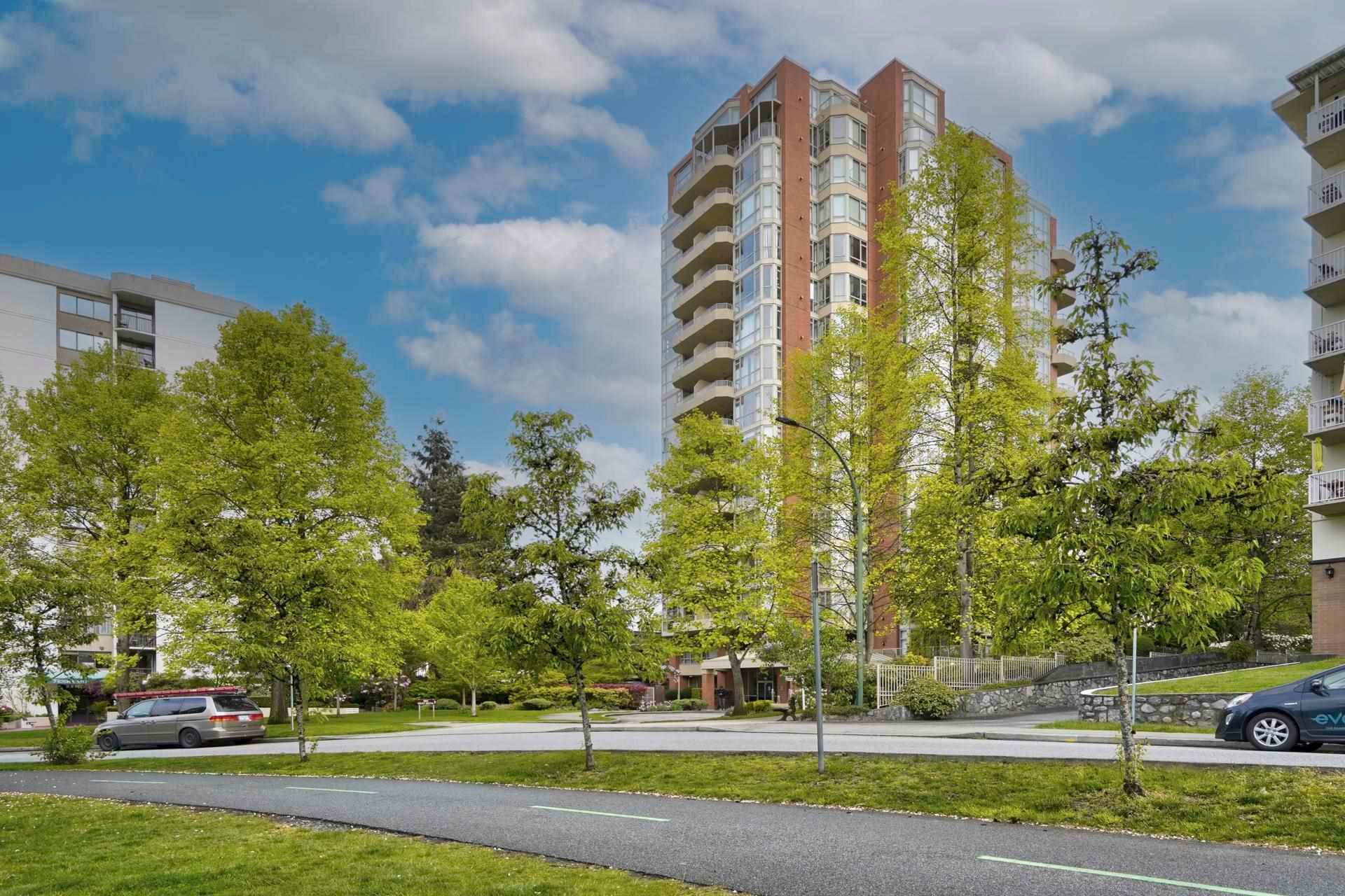 Main Photo: 401 160 W KEITH Road in North Vancouver: Central Lonsdale Condo for sale in "Victoria Park West" : MLS®# R2593294