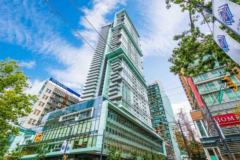 FEATURED LISTING: 4003 - 777 RICHARDS Street Vancouver
