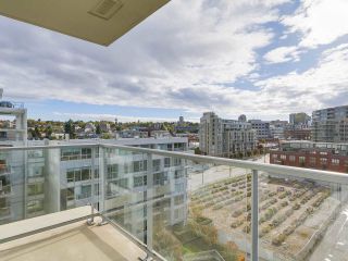 Photo 5: 907 1833 CROWE Street in Vancouver: False Creek Condo for sale in "The Foundry" (Vancouver West)  : MLS®# R2212971