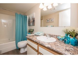 Photo 13: 225 5379 205 Street in Langley: Langley City Condo for sale in "Hertiage Manor" : MLS®# R2070301