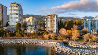 Main Photo: 901 1930 BELLEVUE Avenue in West Vancouver: Ambleside Condo for sale in "The Seawind" : MLS®# R2852727