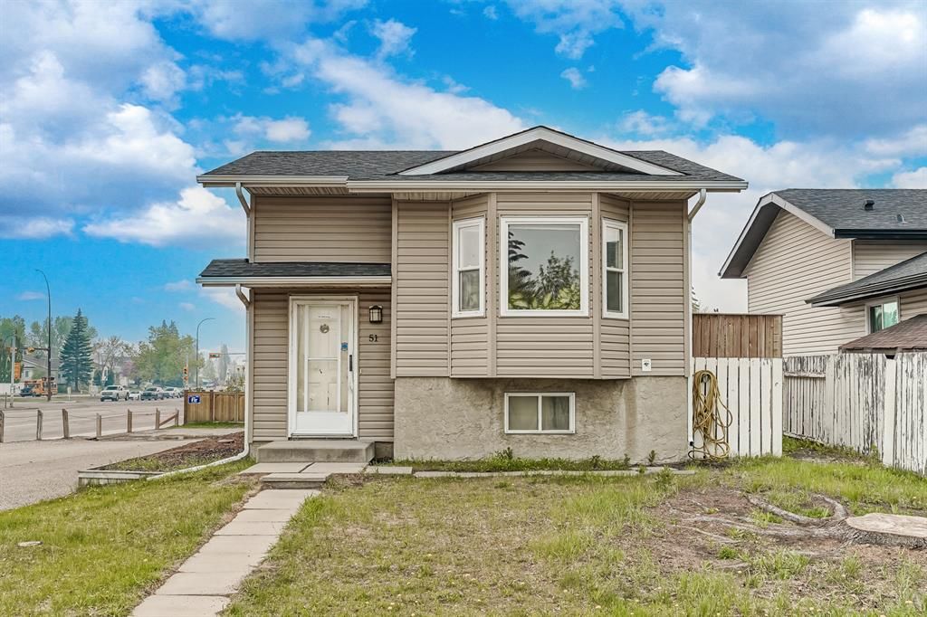Main Photo: 51 Riverbirch Crescent SE in Calgary: Riverbend Detached for sale : MLS®# A2050078