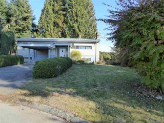 Photo 2: 723 LOMOND Street in Coquitlam: Central Coquitlam House for sale : MLS®# R2317097