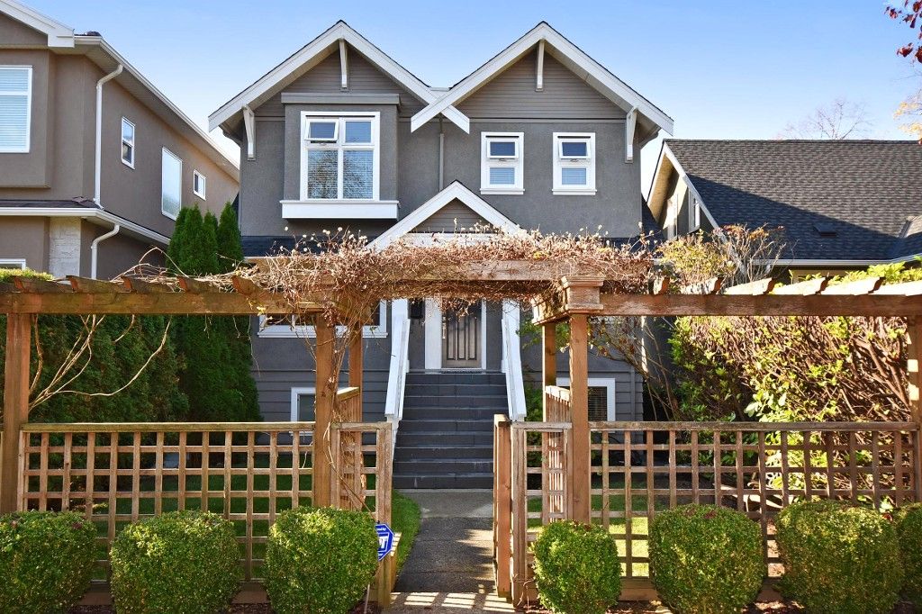 Main Photo: 4315 PRINCE ALBERT Street in Vancouver: Fraser VE House for sale in "MAIN/FRASER" (Vancouver East)  : MLS®# R2010589