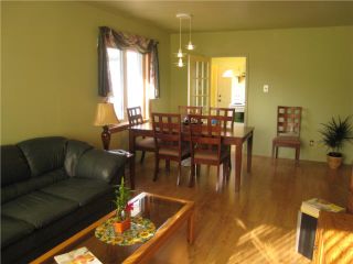 Photo 2: 242 Belvidere Street in WINNIPEG: St James Residential for sale (West Winnipeg)  : MLS®# 1004351