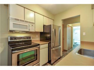 Photo 3: 415 9857 MANCHESTER Drive in Burnaby: Government Road Condo for sale (Burnaby North)  : MLS®# V1053693