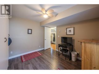 Photo 5: 1060 King Street Unit# 108 in Penticton: House for sale : MLS®# 10311423