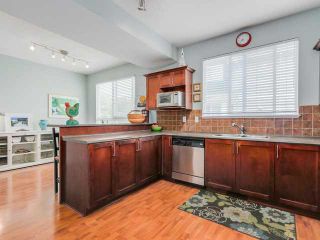 Photo 3: 54 5999 ANDREWS Road in Richmond: Steveston South Townhouse for sale in "River Wind" : MLS®# V1126647