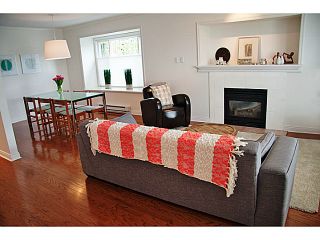 Photo 6: 657 ST ANDREWS Avenue in North Vancouver: Lower Lonsdale Townhouse for sale in "CHARLTON COURT" : MLS®# V1066090
