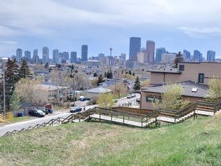 Photo 6: 512 14 Avenue in Calgary: Renfrew Semi Detached (Half Duplex) for sale : MLS®# A2047125