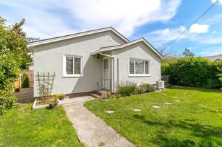 Photo 28: 2506 Roseberry Ave in Victoria: Vi Fernwood Half Duplex for sale : MLS®# 908409