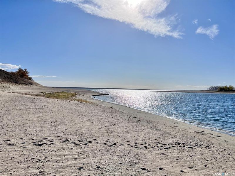 FEATURED LISTING: Hitchcock Lakefront Land Block G Diefenbaker Lake