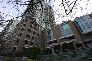 Photo 1: 1020 QUEBEC STREET in Vancouver: Downtown VE Townhouse for sale (Vancouver East)  : MLS®# R2533754