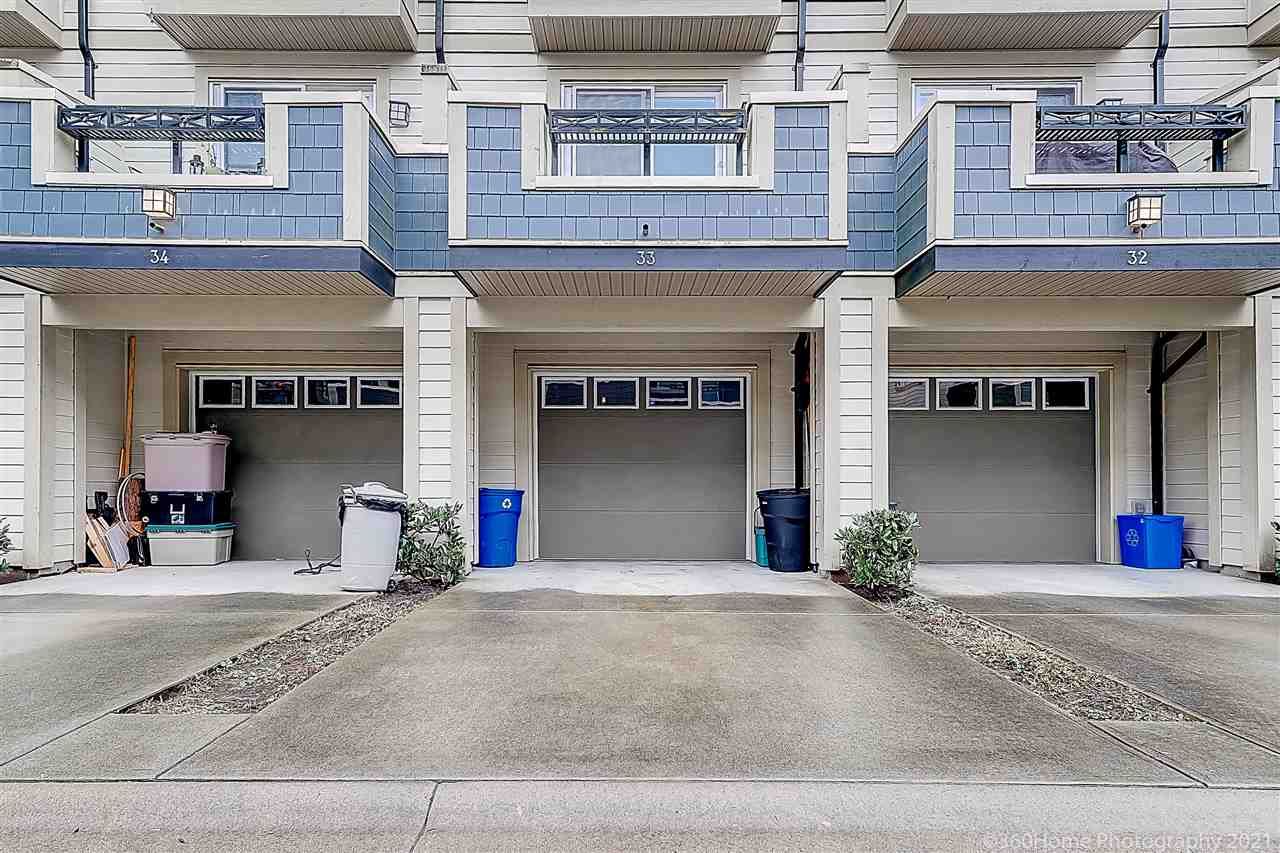Main Photo: 33 19477 72A Avenue in Surrey: Clayton Townhouse for sale in "Sun at 72" (Cloverdale)  : MLS®# R2565483