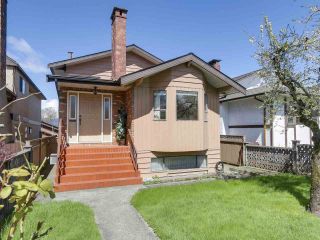 Photo 1: 2509 E 22ND Avenue in Vancouver: Renfrew Heights House for sale (Vancouver East)  : MLS®# R2159998