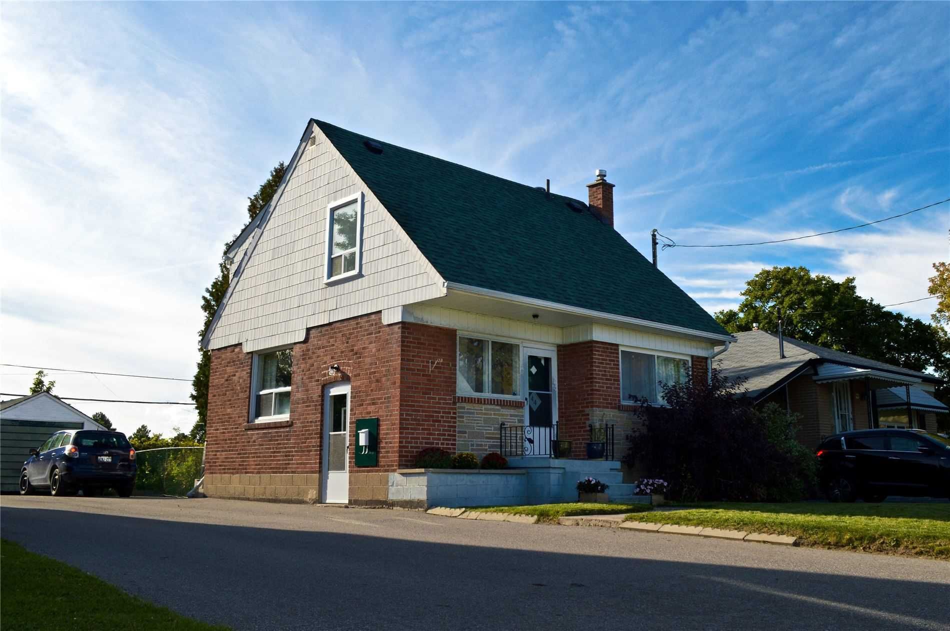 Main Photo: 44 Glenshephard Drive in Toronto: Kennedy Park House (1 1/2 Storey) for sale (Toronto E04)  : MLS®# E4600954