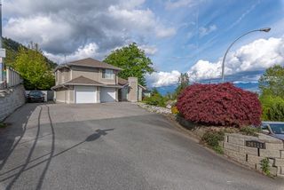 Photo 2: 36111 SPYGLASS Lane in Abbotsford: Abbotsford East House for sale : MLS®# R2850458