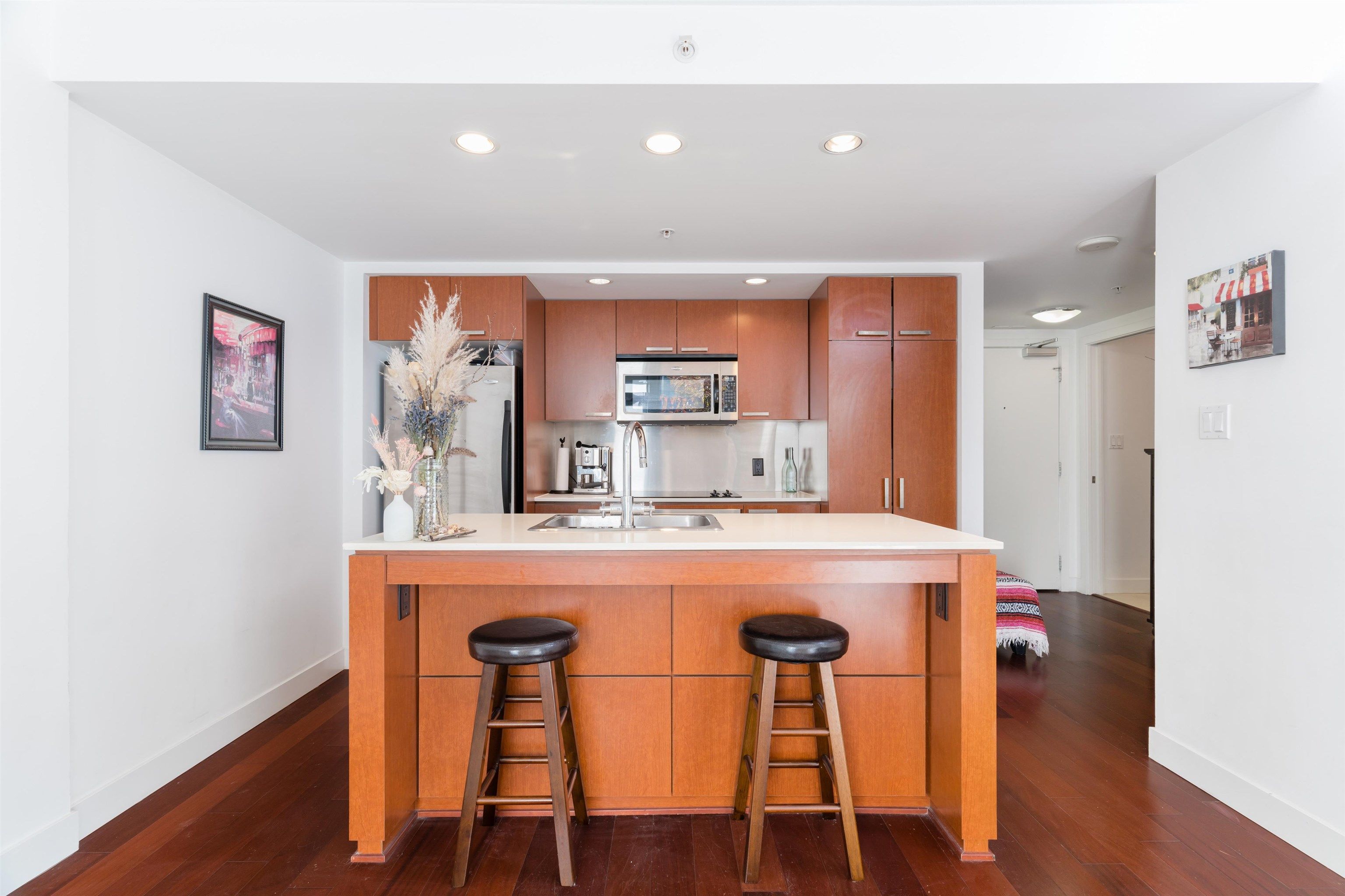 Main Photo: 402 1255 SEYMOUR Street in Vancouver: Downtown VW Condo for sale in "Elan" (Vancouver West)  : MLS®# R2623212