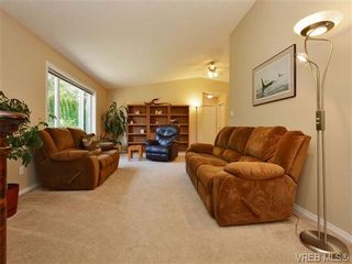Photo 2: 95 7570 Tetayut Rd in SAANICHTON: CS Hawthorne House for sale (Central Saanich)  : MLS®# 726979