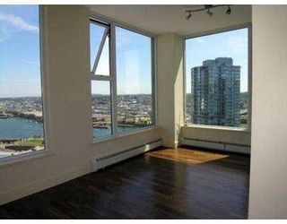 Photo 4: 3007 1009 EXPO BV in Vancouver: Downtown VW Condo for sale in "LANDMARK 33" (Vancouver West)  : MLS®# V549103