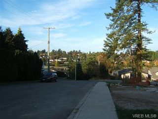 Photo 4: 945 Garthland Rd in VICTORIA: Es Gorge Vale Land for sale (Esquimalt)  : MLS®# 684436