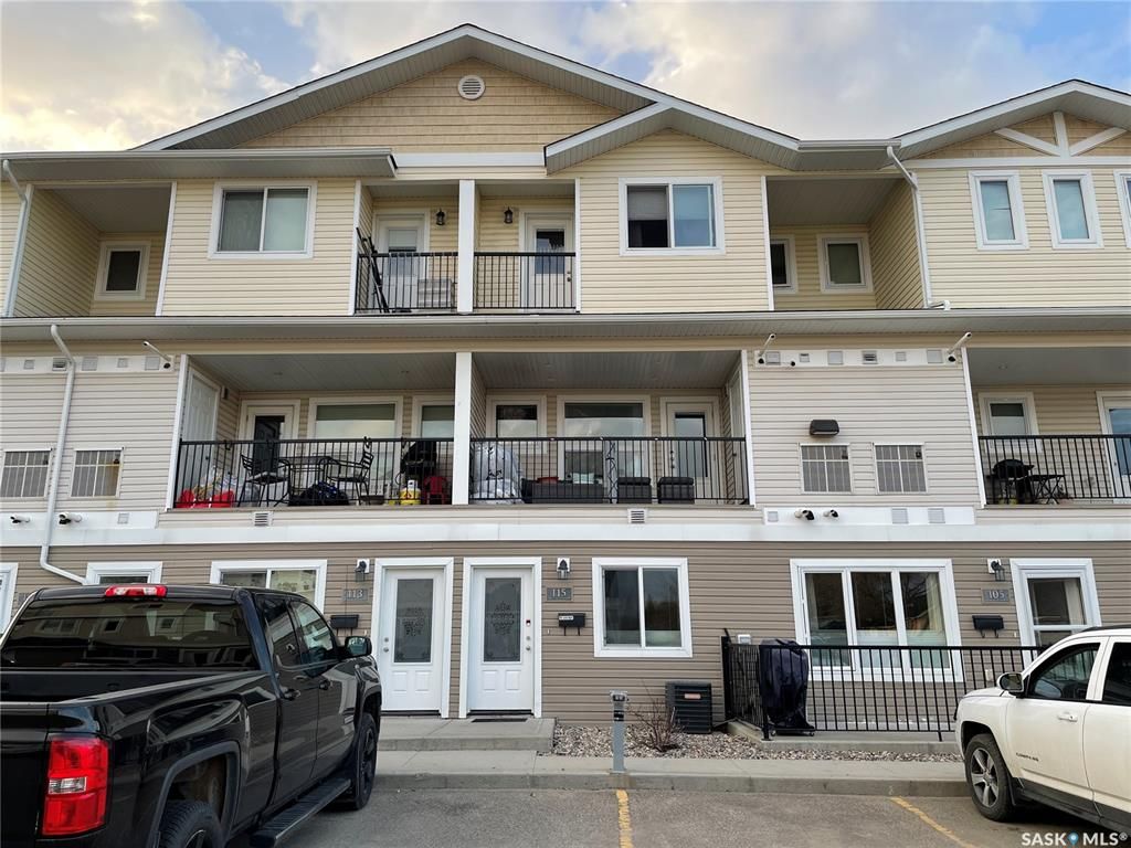 Main Photo: 115 1210 Empress Street in Regina: Rosemont Residential for sale : MLS®# SK941314