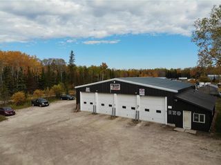 Photo 3: 1 First Street in Pinawa: Industrial / Commercial / Investment for sale (R18)  : MLS®# 202223976