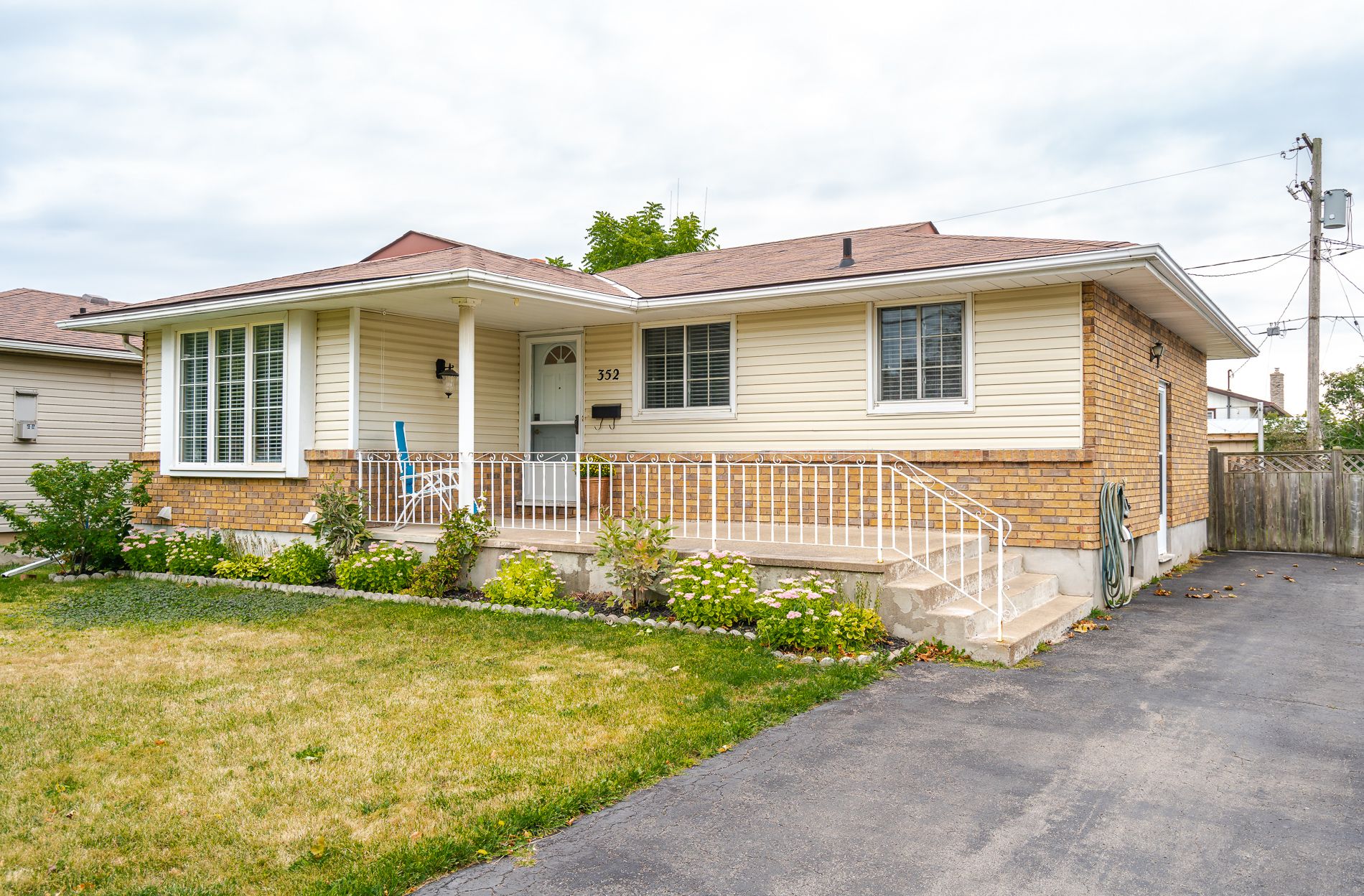 Main Photo: 352 First Avenue in Welland: North Welland House for sale : MLS®# 40018583