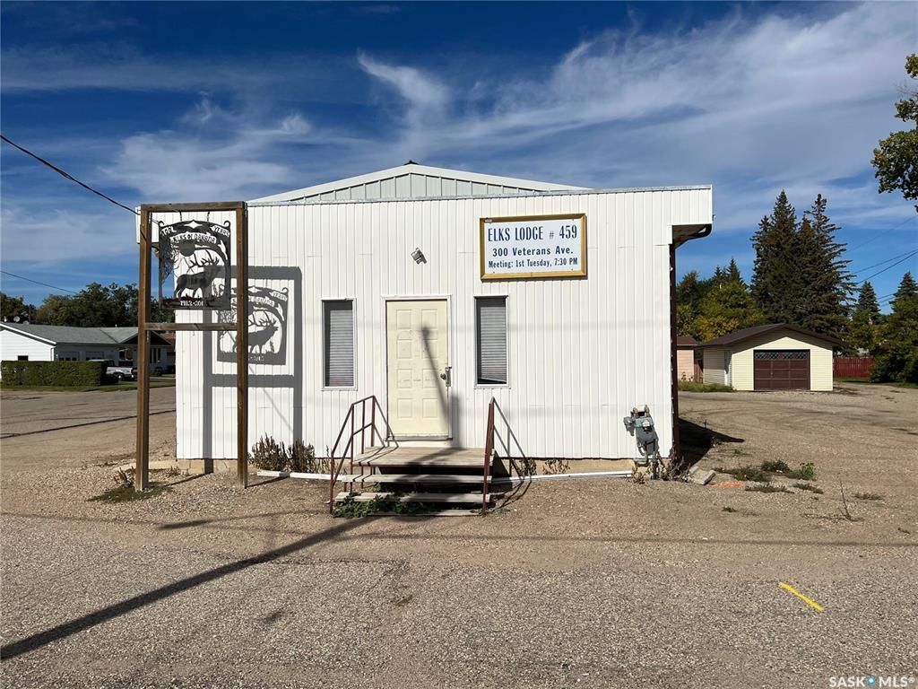 Main Photo: 300 2nd Avenue in Esterhazy: Commercial for sale : MLS®# SK909169