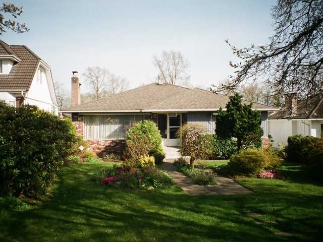 Main Photo: 8206 ELLIOTT Street in Vancouver: Fraserview VE House for sale (Vancouver East)  : MLS®# V999257